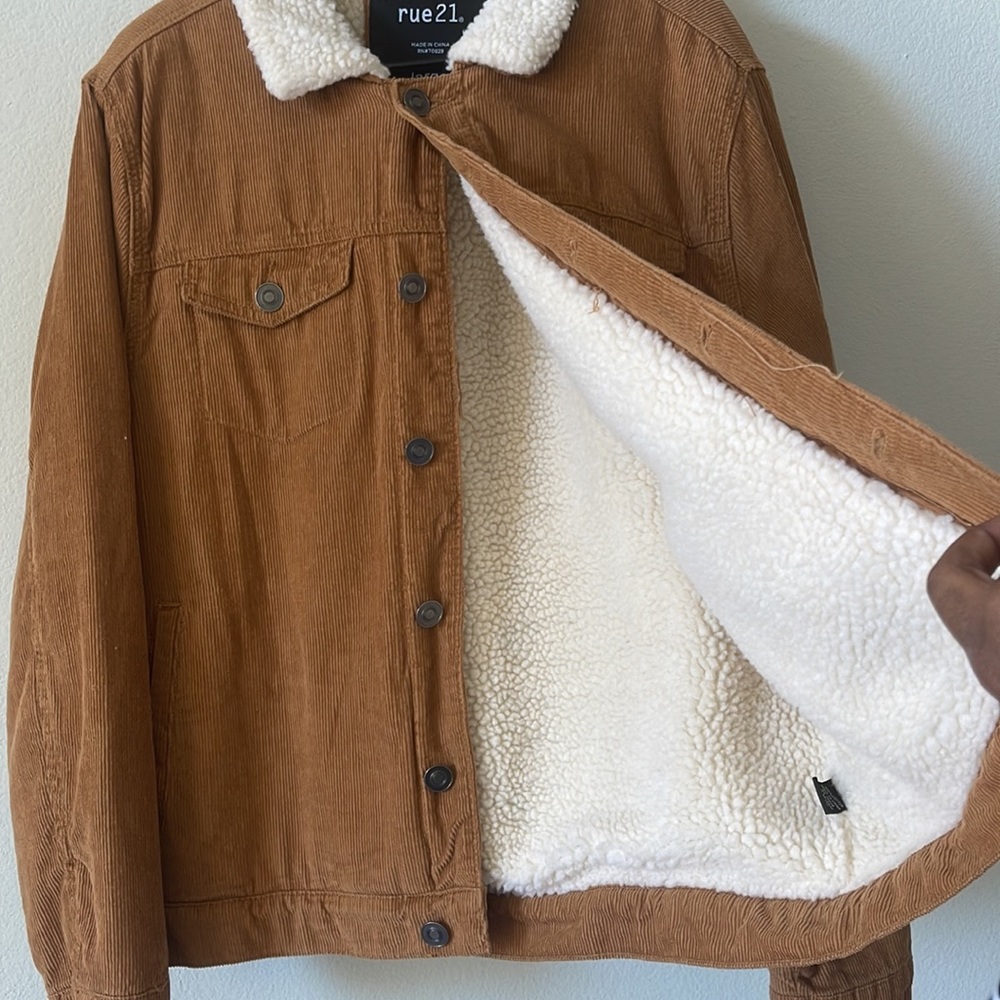 Large ‘Rue 21’ Coat - Picture 3 of 3